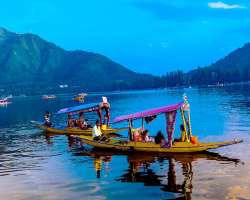 Dal Lake is renowned as one of the urban lakes which also unites four basins named Bod Dal, Nigeen, Gagribai, and Lokut Dal.